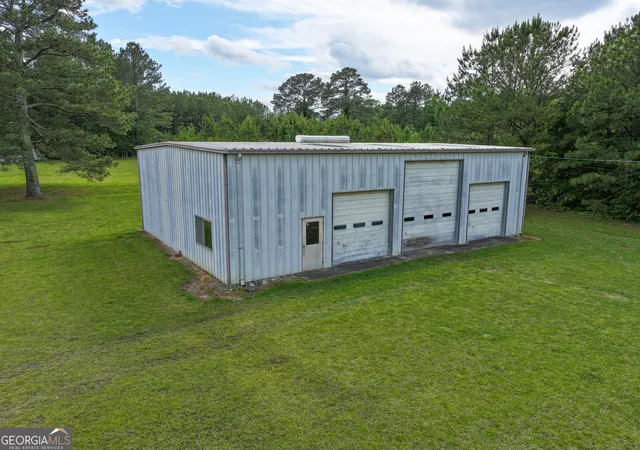Photo 4 of House for sale at 7517 Blacks Blf Rd SW, Cave Spring, GA 30124 | MLS# 10762359 | Listing updated on 2026-09-19