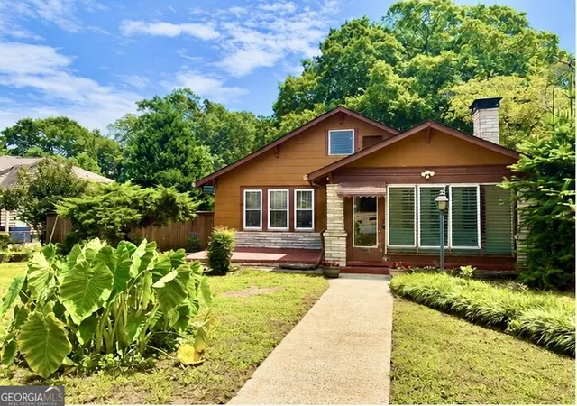 Photo 2 of Single family home for sale at 1012 Sw Birch St, Atlanta, GA 30310 | MLS# 10818781 | Listing updated on 2026-09-07
