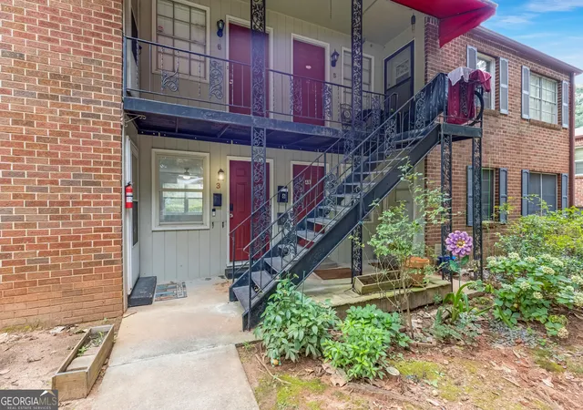 3rd image of 2427 Lawrenceville, Decatur, GA 30033