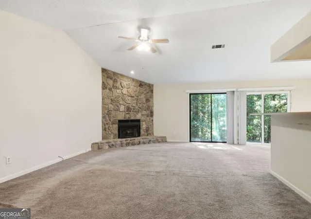 Photo 3 of Sale Pending at 950 Laurel Mill Dr, Roswell, GA 30076 | MLS# 10833686 | Listing updated on 2026-09-05