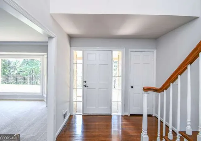 Photo 3 of Sale Pending at 3216 Golf Club Dr, Gainesville, GA 30506 | MLS# 10711796 | Listing updated on 2026-10-02