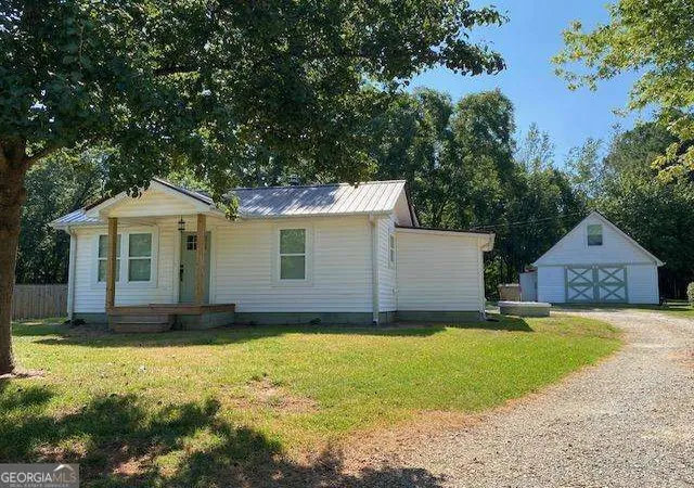 Photo 3 of Single family home for sale at 5919 River Rd, Flowery Branch, GA 30542 | MLS# 10784941 | Listing updated on 2026-09-23