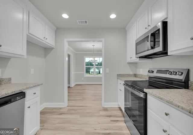 Photo 3 of Single family home for sale at 35 Sewell Rd, Lavonia, GA 30553 | MLS# 10772609 | Listing updated on 2026-09-01