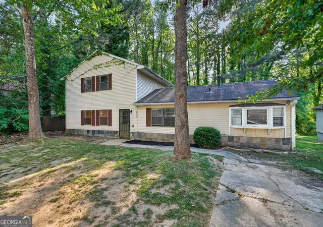 Homes for sale in Atlanta, GA | 4748 Edwina Ln Sw, Atlanta, GA 30331 | MLS# 10735861