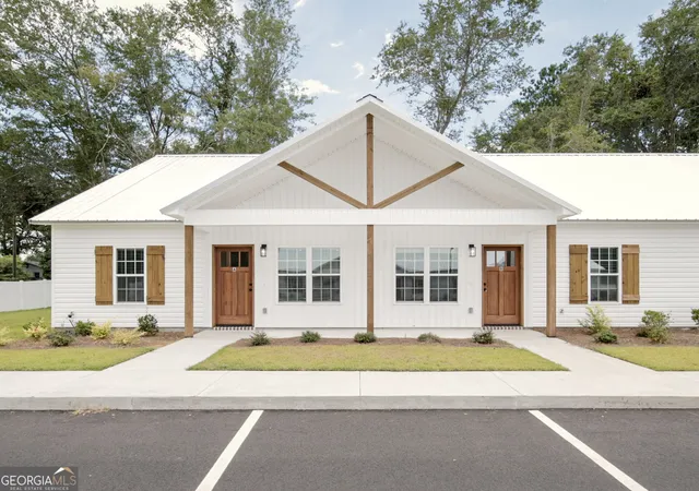 Multi family home for sale at 515 Birch St, Adel, GA 31620 | MLS# 10821714 | Listing updated on 2026-08-21