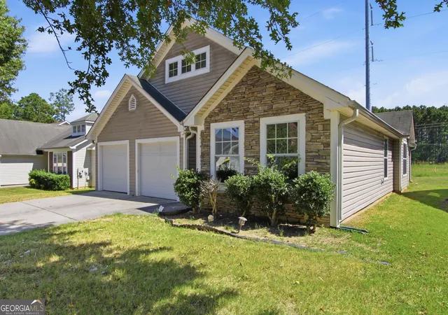 Photo 2 of Single family home for sale at 66 Camden Wy, Fairburn, GA 30213 | MLS# 10835450 | Listing updated on 2026-09-11
