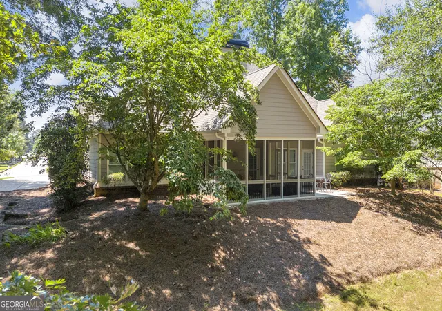 Photo 4 of Sale Pending at 269 Falling Shoals Dr, Athens, GA 30605 | MLS# 10833892 | Listing updated on 2026-09-14