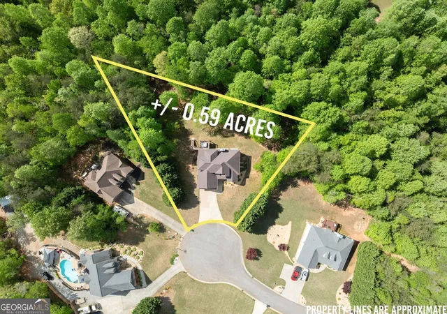 Photo 3 of Single family home for sale at 234 Glen Cedar Ln, Dawsonville, GA 30534 | MLS# 10802082 | Listing updated on 2026-09-01