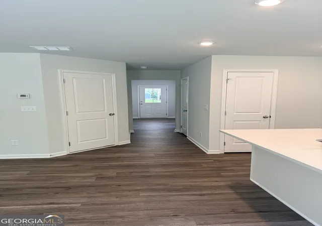 3rd image of 1100 Nw Wedgewood Dr, Atlanta, GA 30318 | MLS# 10631871