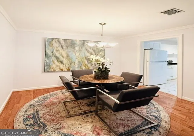 Listing Photo 5 - Condo for sale in building located at 1103 Smt N Dr NE, Atlanta, GA 30324 - Unit #1103