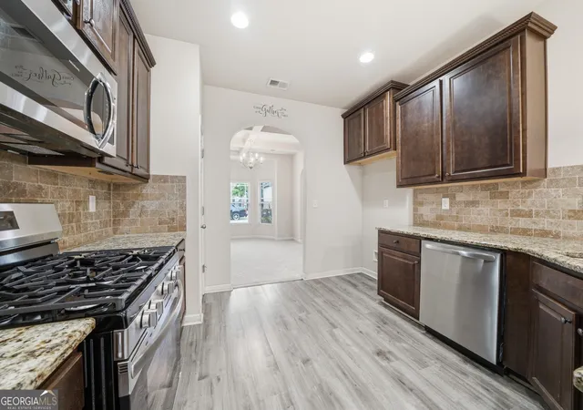 Photo 4 of Sale Pending at 1671 Stone Meadow Rd, Lithonia, GA 30058 | MLS# 10759533 | Listing updated on 2026-09-16