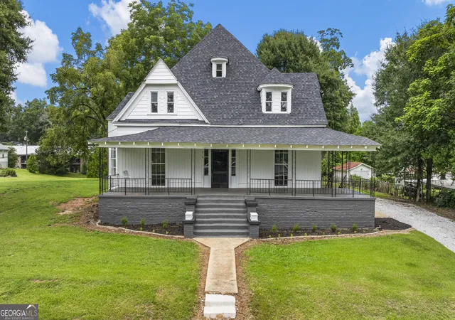 1st image of 214 N 14th St, Lanett, AL 36863 | MLS# 10815760