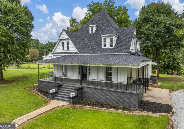 3rd image of 214 N 14Th St, Lanett, AL 36863 | MLS# 10815760