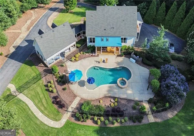 3rd image of 281 Chilhoe Dr, Canton, GA 30115 | MLS# 10792057