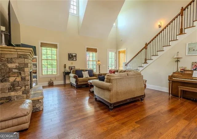 4th image of 281 Chilhoe Dr, Canton, GA 30115 | MLS# 10792057