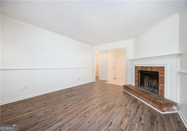 Listing Photo 4 - Condo for sale in building located at 4069 Coopers Hl Dr SE, Smyrna, GA 30080