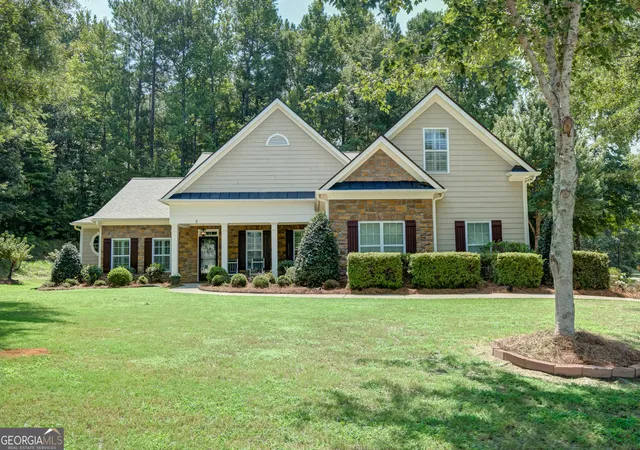 1st image of 5 Renwick Dr, Senoia, GA 30276 | MLS# 10809449