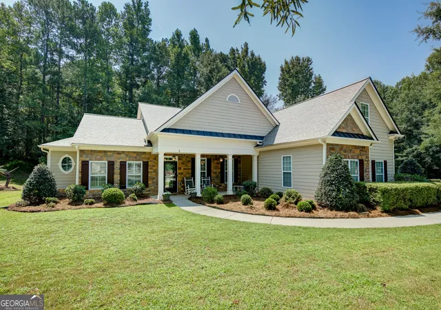 Photo 1 of Sale Pending at 5 Renwick Dr, Senoia, GA 30276 | MLS# 10809449 | Listing updated on 2026-09-10