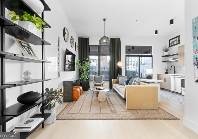 Photo 3 of Condo for sale at 567 Ponce De Leon Ave #417, Atlanta, GA 30308 | MLS# 10788245 | Listing updated on 2026-09-14