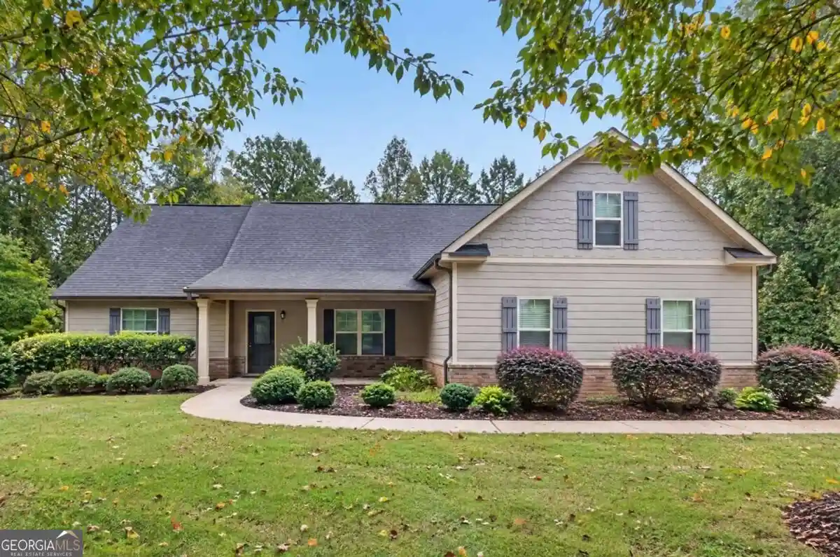 Photo 1 of Single family home for sale at 717 Oconee Ln, Commerce, GA 30529 | MLS# 10868050 | Listing updated on 2026-10-29