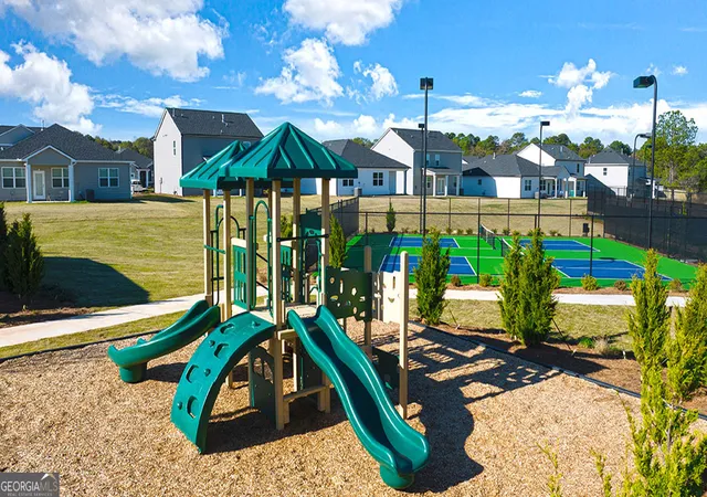 Photo 32 of Single family home for sale at 300 Defilippe Dr, Statham, GA 30666 | MLS# 10826386 | Listing updated on 2026-09-10