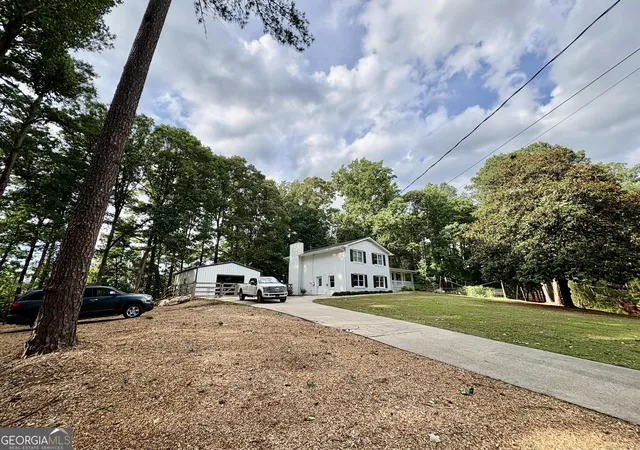 3rd image of 1068 Riverside Rd, Sugar Hill, GA 30518 | MLS# 10785817