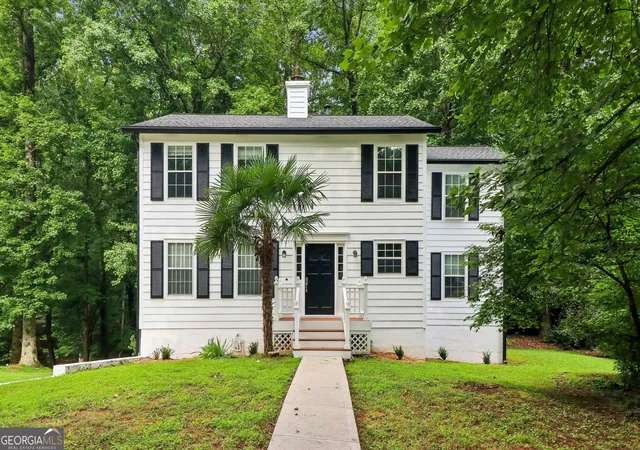 1st image of 385 Tyson Cir, Roswell, GA 30076 | MLS# 10810586