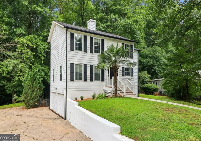 2nd image of 385 Tyson Cir, Roswell, GA 30076 | MLS# 10810586