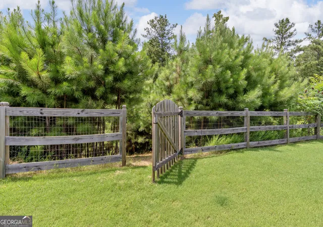 Photo 3 of Sale Pending at 90 Hummingbird Trl, Dallas, GA 30132 | MLS# 10816671 | Listing updated on 2026-09-09