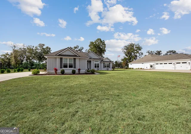 Homes for sale in Waverly, GA | 321 Harbour Island Cir, Waverly, GA 31565 | MLS# 10663437