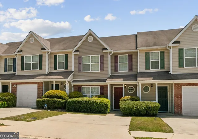 Photo 2 of Townhouse for sale at 5356 Creekview Way, Morrow, GA 30260 | MLS# 10756038 | Listing updated on 2026-05-15