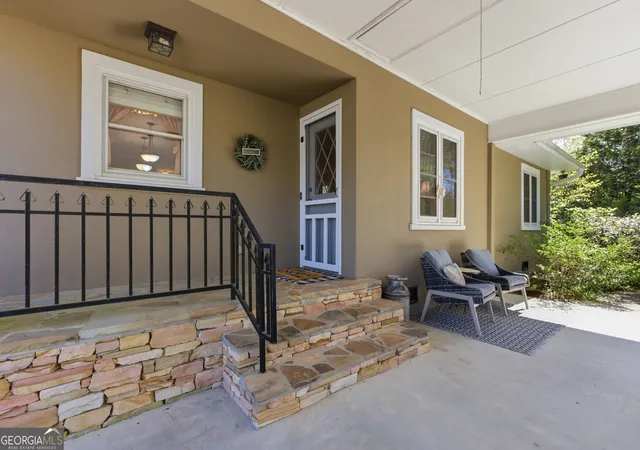 Photo 3 of Sale Pending at 533 Wildwood Cir, Clarkesville, GA 30523 | MLS# 10730002 | Listing updated on 2026-04-15