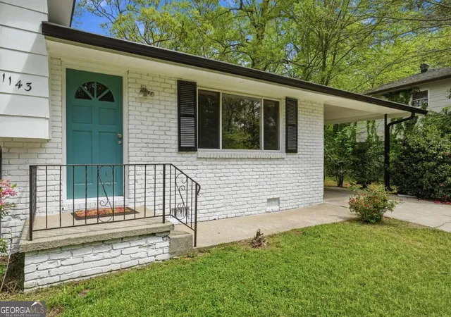 2nd image of 1143 Creekdale Dr, Clarkston, GA 30021 | MLS# 10785587
