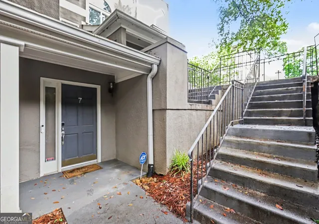 1st image of 7 Saint Claire Ln Ne, Atlanta, GA 30324 | MLS# 10782234
