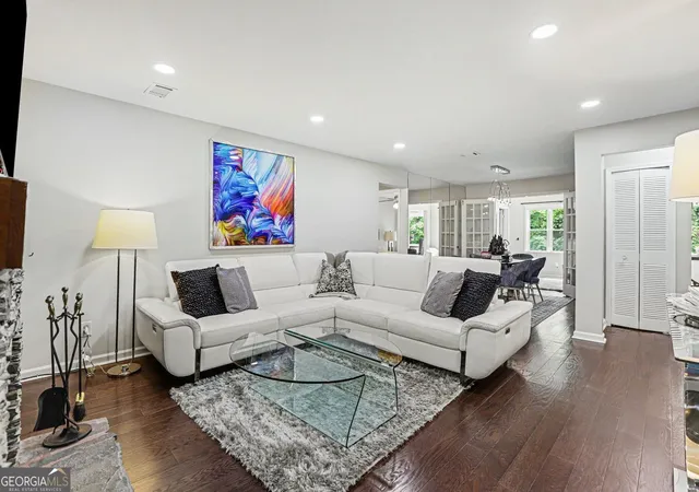 2nd image of 7 Saint Claire Ln Ne, Atlanta, GA 30324 | MLS# 10782234