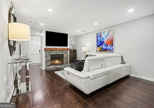 3rd image of 7 Saint Claire Ln Ne, Atlanta, GA 30324 | MLS# 10782234