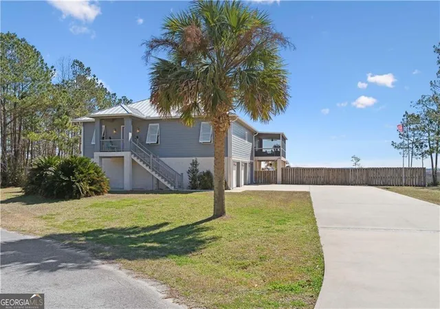 Photo 3 of Sale Pending at 12 Tupelo Dr, Brunswick, GA 31525 | MLS# 10836901 | Listing updated on 2026-09-18