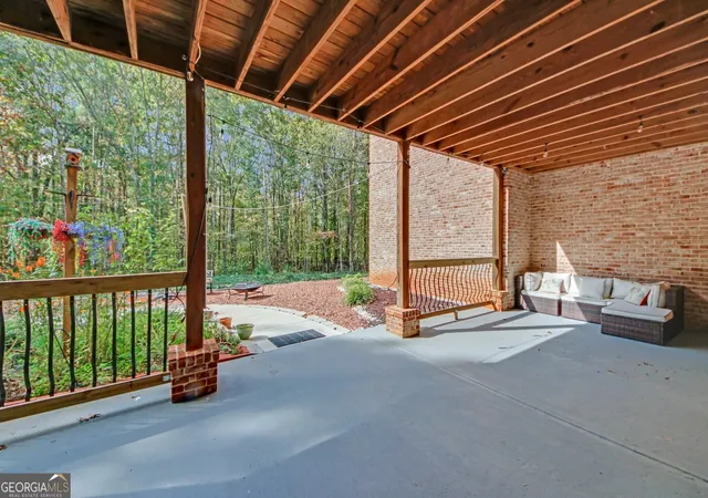 3rd image of 20 Balfour Dr, Covington, GA 30014 | MLS# 10729951