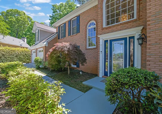 Photo 3 of Single family home for sale at 4616 Astible Cir Nw, Acworth, GA 30102 | MLS# 10738275 | Listing updated on 2026-10-22