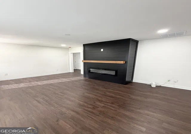 Photo 3 of Single family home for sale at 1433 Westboro Dr SW, Atlanta, GA 30310 | MLS# 10775172 | Listing updated on 2026-07-17