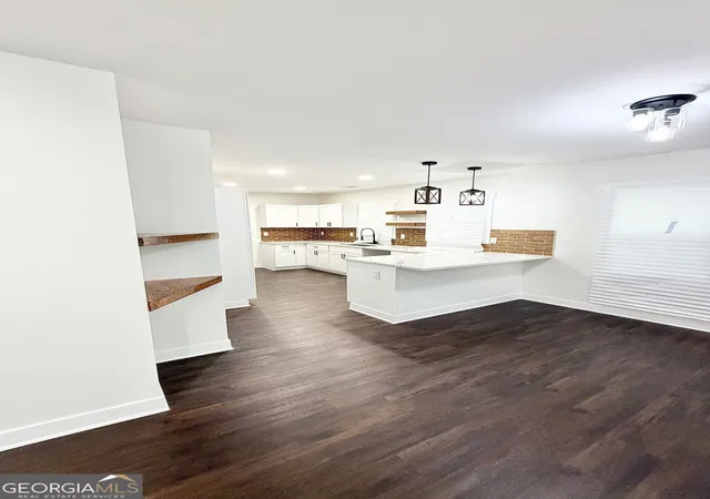 Photo 4 of Single family home for sale at 1433 Westboro Dr SW, Atlanta, GA 30310 | MLS# 10775172 | Listing updated on 2026-07-17