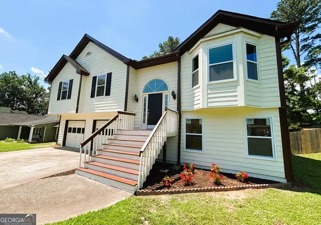 2nd image of 5445 Maltdie Ct, Sugar Hill, GA 30518 | MLS# 10666219