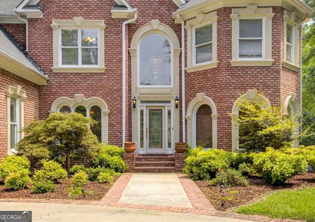 Photo 3 of Mansion for sale at 1350 Whitley Rd, Dacula, GA 30019 | MLS# 10727914 | Listing updated on 2026-09-19
