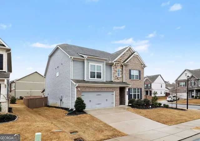 Photo 1 of Single family home for sale at 15 Braemore Ln, Newnan, GA 30263 | MLS# 10700242 | Listing updated on 2026-09-16