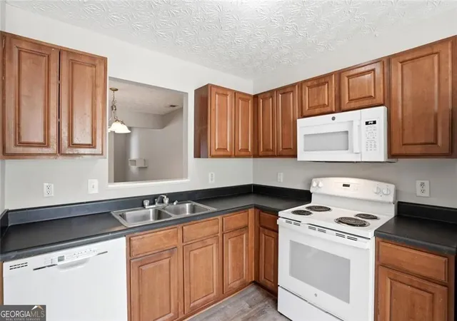 Photo 3 of Townhouse for sale at 158 Meadowlark Pl, Austell, GA 30168 | MLS# 10733931 | Listing updated on 2026-06-02