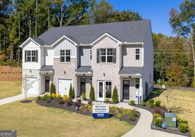 Photo 2 of Townhouse for sale at 2254 Moss Hill Rd, Stone Mountain, GA 30088 | MLS# 10826958 | Listing updated on 2026-08-30
