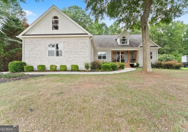 3rd image of 860 Lakeview Dr, Commerce, GA 30529 | MLS# 10811460