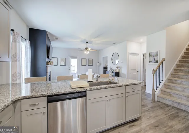 Photo 4 of Single family home for sale at 47 Westover Rd SE, Cartersville, GA 30120 | MLS# 10813270 | Listing updated on 2026-09-27