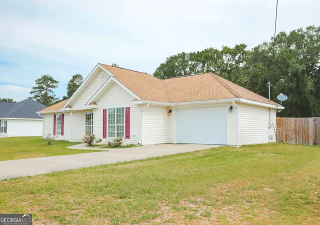 Photo 2 of Single family home for sale at 4063 Meadow Cir, Blackshear, GA 31516 | MLS# 10827005 | Listing updated on 2026-09-18