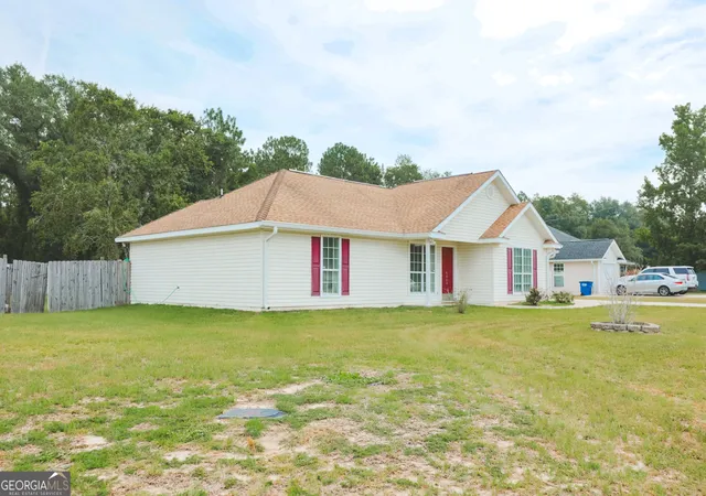 Photo 3 of Single family home for sale at 4063 Meadow Cir, Blackshear, GA 31516 | MLS# 10827005 | Listing updated on 2026-09-18